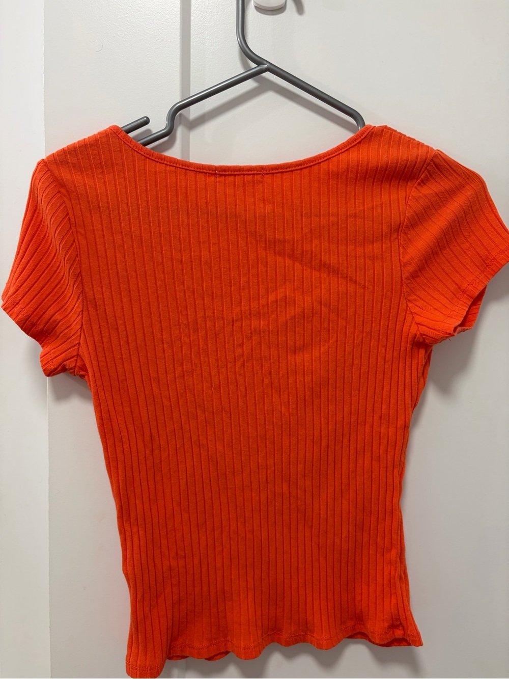 Timing Orange Ribbed Button-Front Short Sleeve Top - Picture 3 of 4